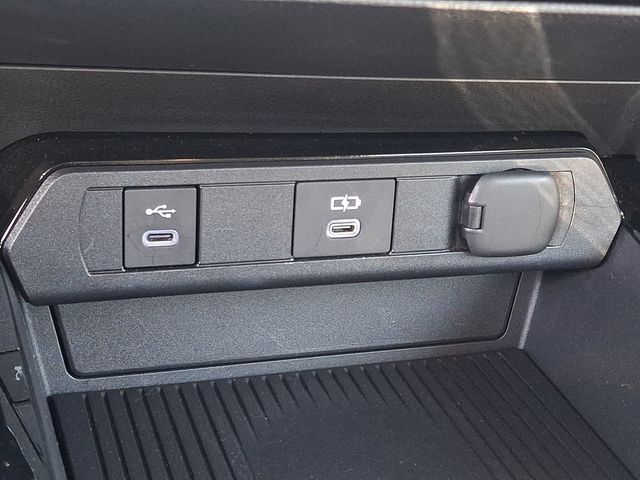 Thumbnail: 2023 Toyota Prius - 25