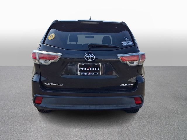 Thumbnail: 2016 Toyota Highlander - 5