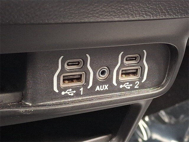 Thumbnail: 2025 Chrysler Pacifica - 24