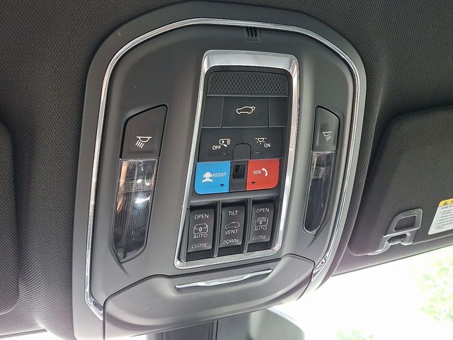 Thumbnail: 2024 Jeep Grand Cherokee - 26
