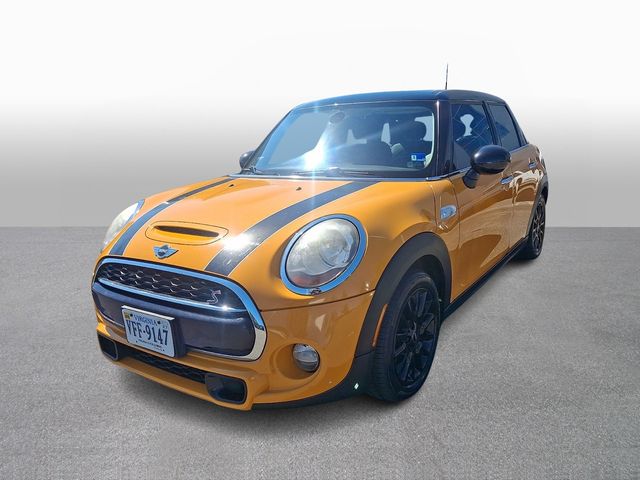 2015 MINI Cooper Base -
                  Springfield, VA
