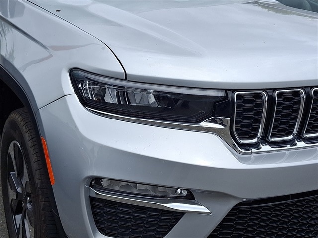 Thumbnail: 2024 Jeep Grand Cherokee - 4