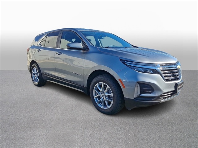 Thumbnail: 2023 Chevrolet Equinox - 3