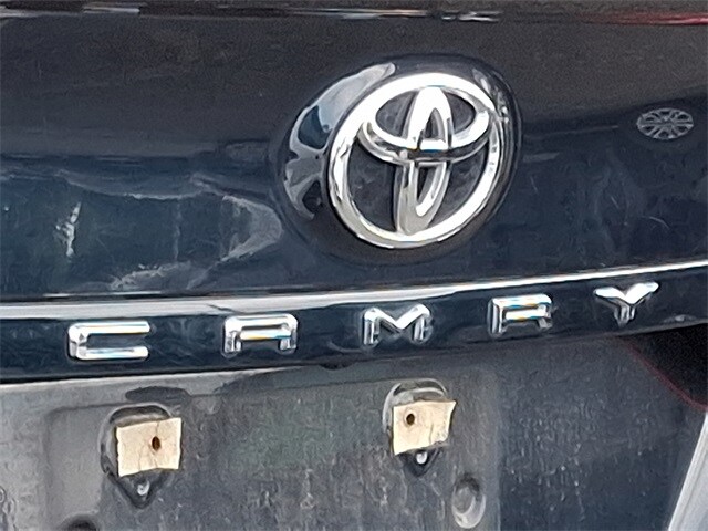 Thumbnail: 2019 Toyota Camry - 10