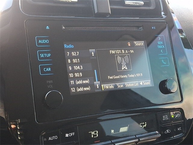 Thumbnail: 2019 Toyota Prius - 16