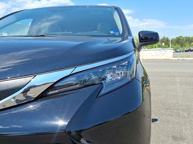 Thumbnail: 2025 Toyota Sienna - 9