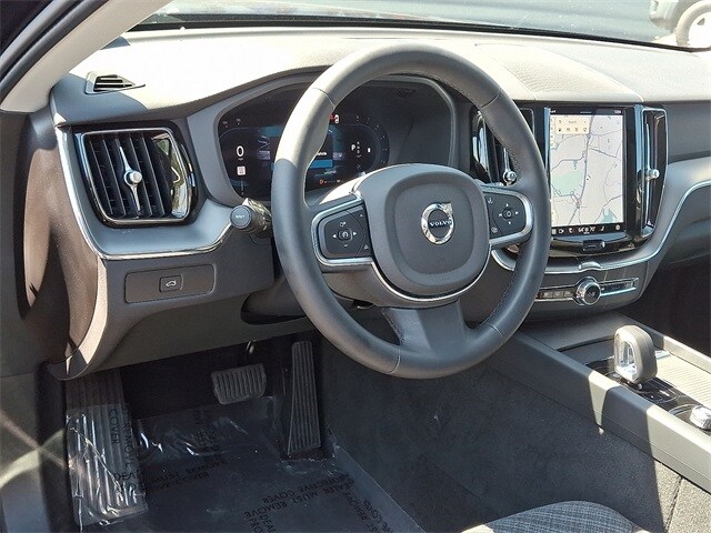 Thumbnail: 2024 Volvo XC60 - 10