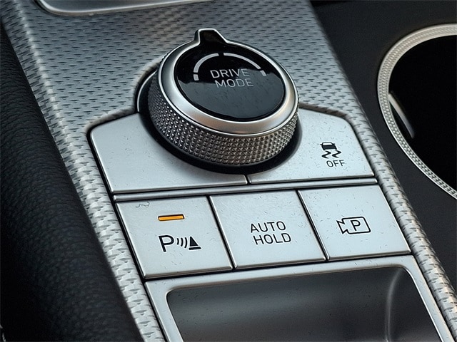 Thumbnail: 2022 Genesis G70 - 25