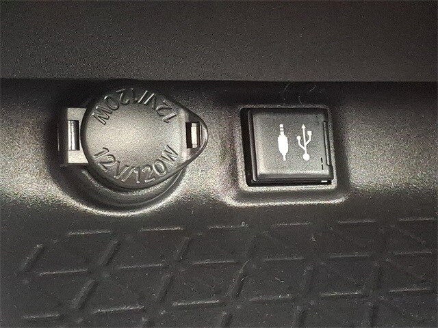 Thumbnail: 2019 Toyota RAV4 - 26