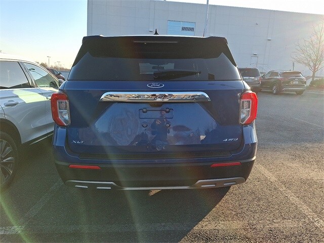 Thumbnail: 2021 Ford Explorer - 8