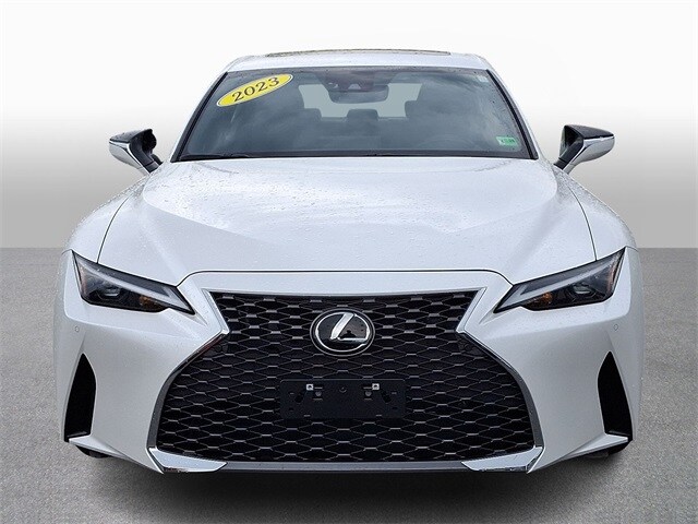 2023 Lexus IS 300 2
