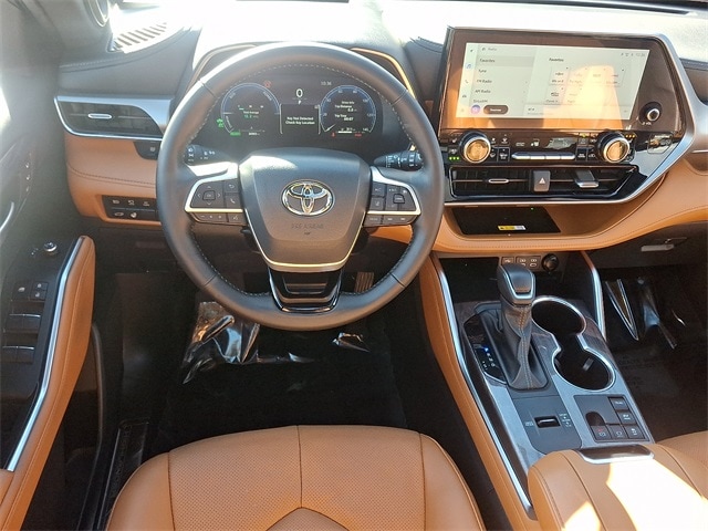 Thumbnail: 2024 Toyota Highlander - 12