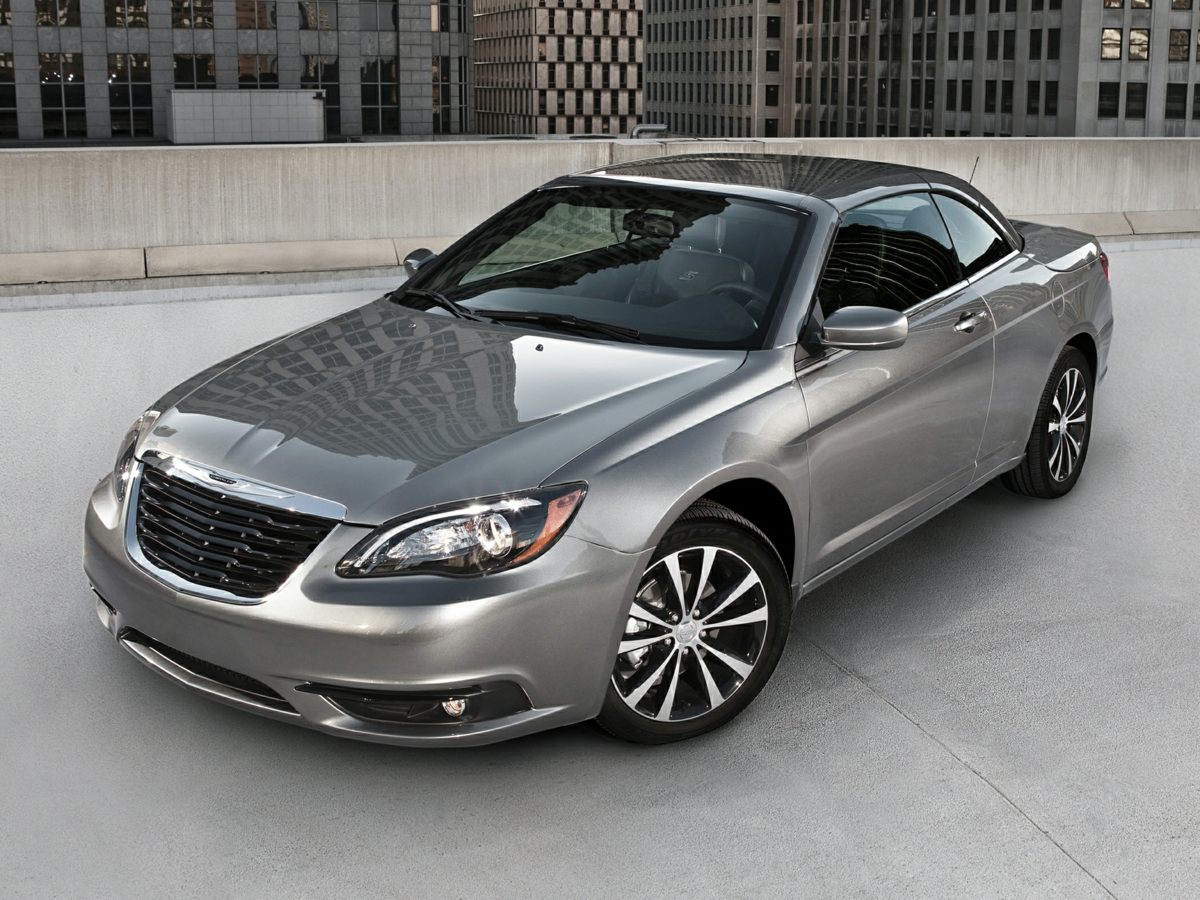 2011 Chrysler 200 S -
                  Springfield, VA