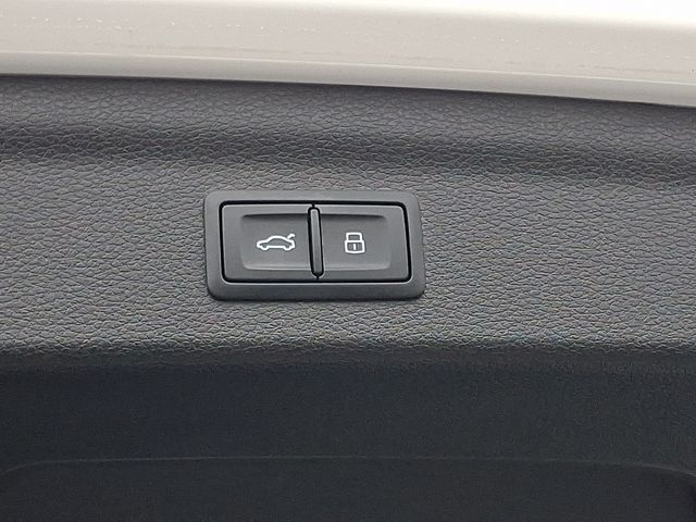 Thumbnail: 2024 Audi Q3 - 32