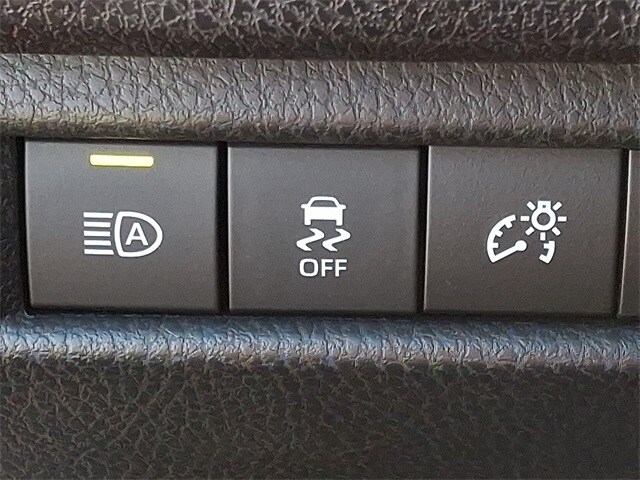 Thumbnail: 2025 Toyota Camry - 25