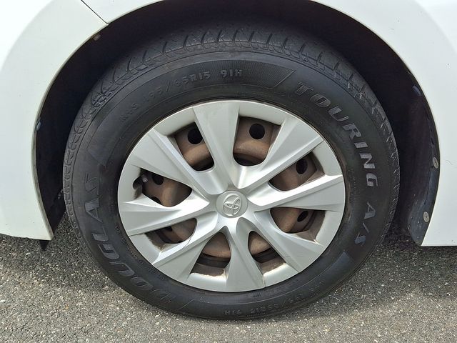 Thumbnail: 2015 Toyota Corolla - 8
