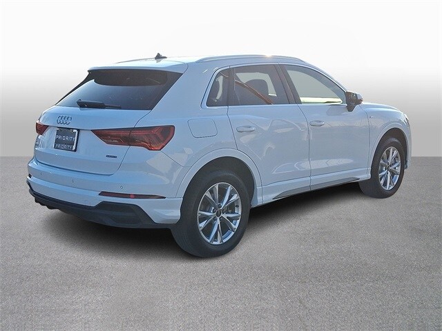 Thumbnail: 2025 Audi Q3 - 4