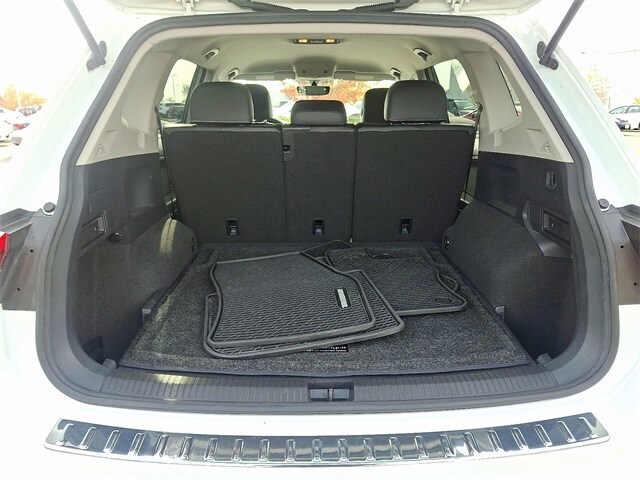 Thumbnail: 2021 Volkswagen Tiguan - 24