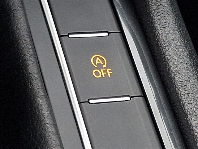 Thumbnail: 2021 Volkswagen Tiguan - 20