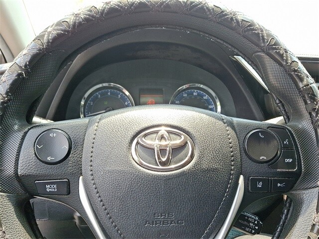 2019 Toyota Corolla LE 18