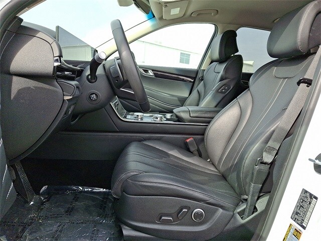 Thumbnail: 2025 Genesis GV80 - 13