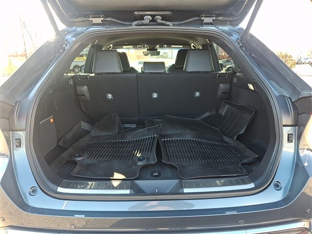 Thumbnail: 2024 Toyota Venza - 32