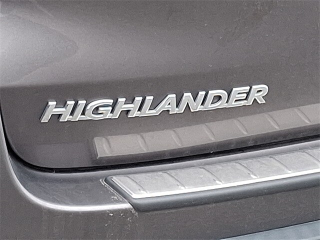 Thumbnail: 2019 Toyota Highlander - 10