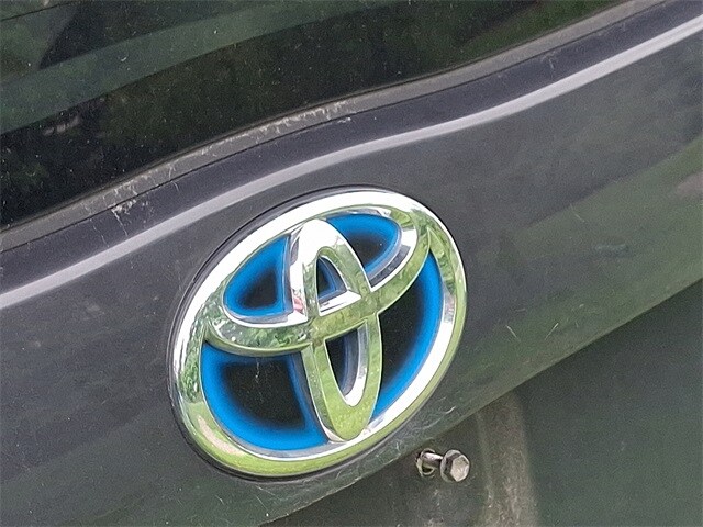 Thumbnail: 2012 Toyota Prius - 10