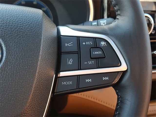 Thumbnail: 2024 Toyota Highlander - 23