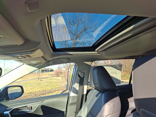 Thumbnail: 2025 Toyota RAV4 - 13