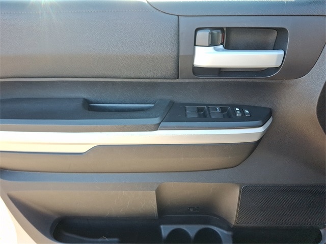 Thumbnail: 2014 Toyota Tundra - 12