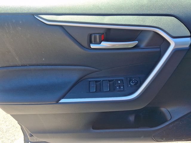 Thumbnail: 2025 Toyota RAV4 - 12