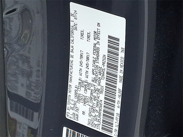 2024 Toyota Tacoma SR5 28