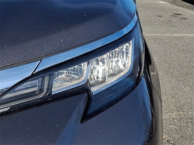 Thumbnail: 2023 Toyota Sienna - 9