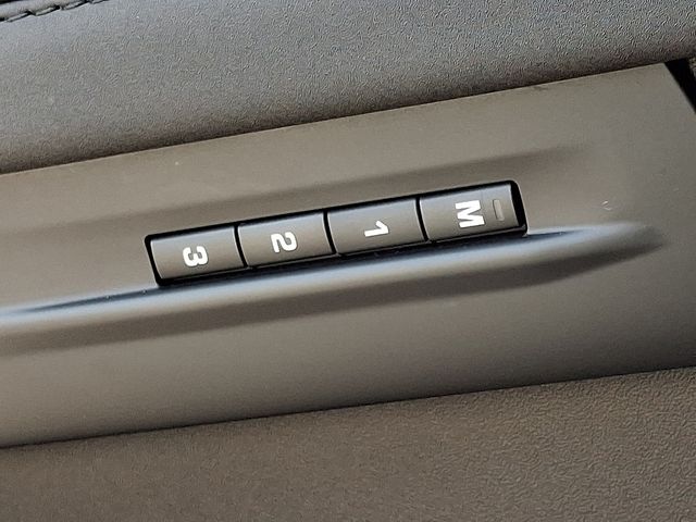 Thumbnail: 2020 Land Rover Range Rover Evoque - 28