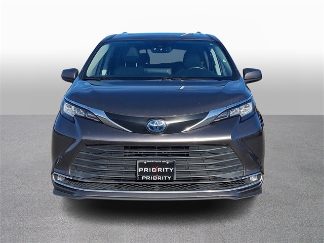 Thumbnail: 2023 Toyota Sienna - 2