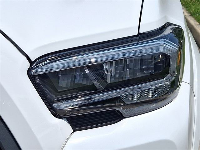 Thumbnail: 2023 Toyota Tacoma - 8