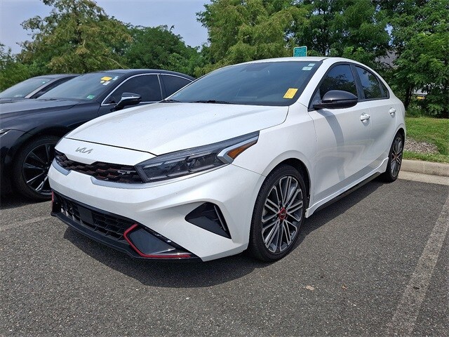 Thumbnail: 2023 Kia Forte - 9