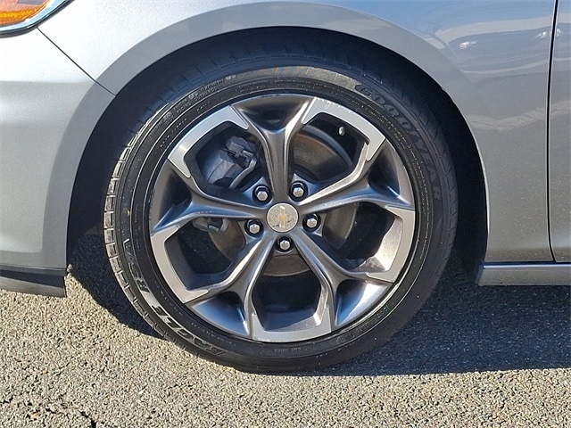 Thumbnail: 2023 Chevrolet Malibu - 8