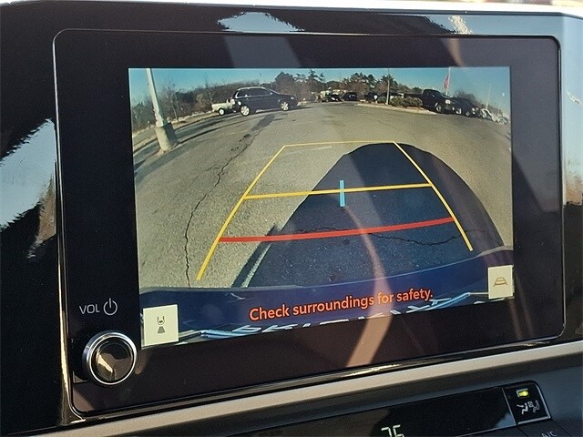 Thumbnail: 2025 Toyota Camry - 17