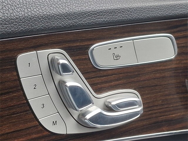 Thumbnail: 2017 Mercedes-Benz C-Class - 25
