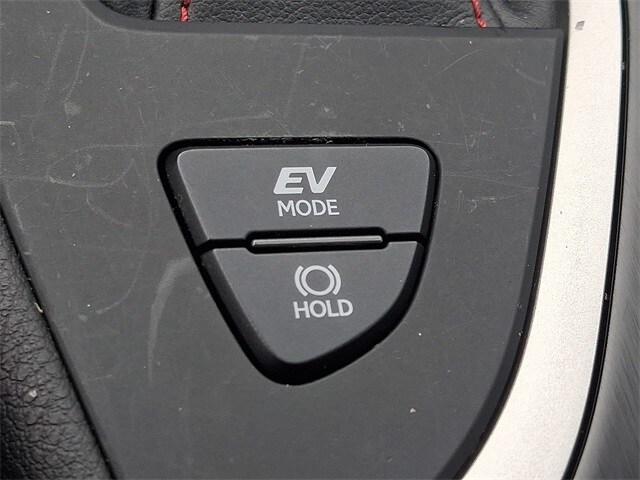 Thumbnail: 2021 Lexus UX - 24