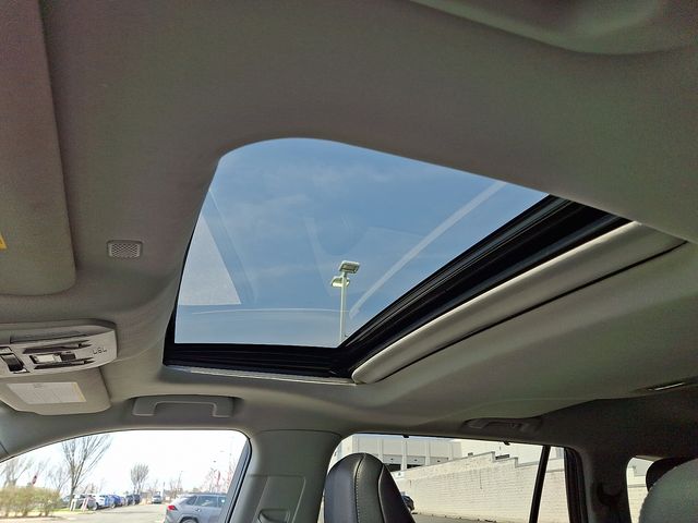 Thumbnail: 2021 Toyota Highlander - 15