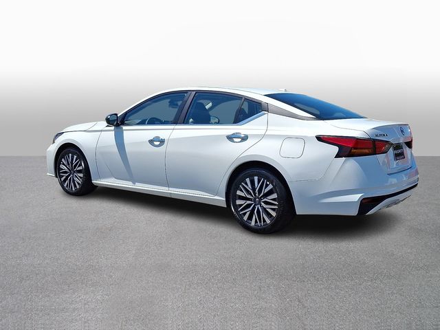 Thumbnail: 2025 Nissan Altima - 6