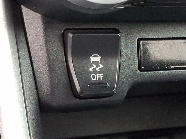 Thumbnail: 2021 Toyota RAV4 - 24