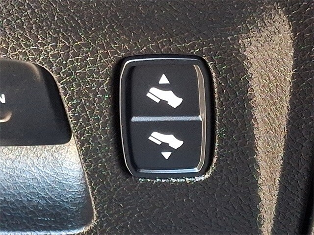 Thumbnail: 2021 RAM 1500 - 25