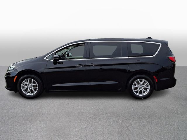 Thumbnail: 2024 Chrysler Pacifica - 7