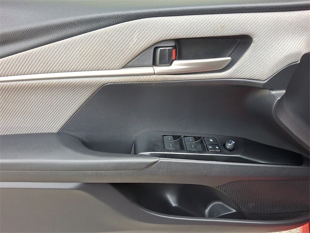 Thumbnail: 2025 Toyota Camry - 11