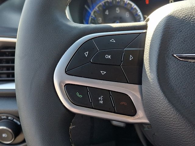 Thumbnail: 2025 Chrysler Pacifica - 21