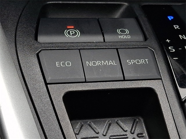 Thumbnail: 2019 Toyota RAV4 - 24